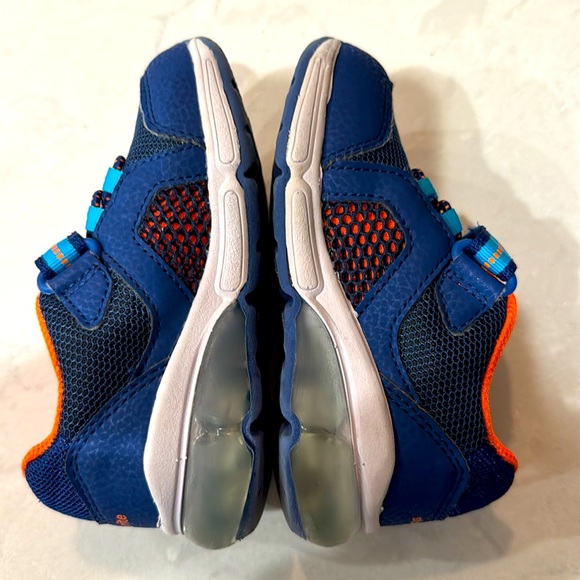 Stride Rite Made 2 Play Velcro Light Up Blue Sneakers size 8M - Picture 5 of 7